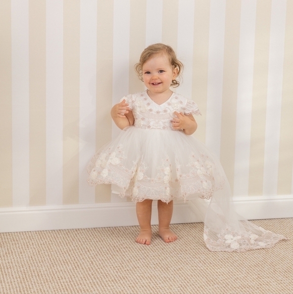 NWT Gorgeous Flower Girl Dress Tulle Belt Bow Wedding Pageant Baby Sz 9-12 Mos - Picture 2 of 9